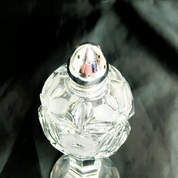 Vintage Cut Crystal Pedestal Salt Pepper Shaker Etched Floral Design Metal Lid - Picture 4 of 5
